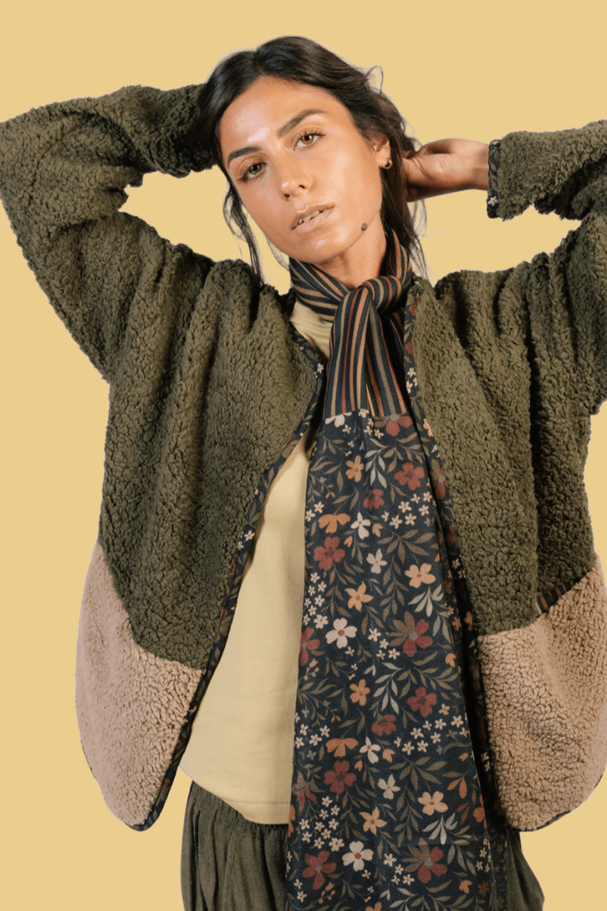 Borderline Cozy Jacket in Olive & Beige