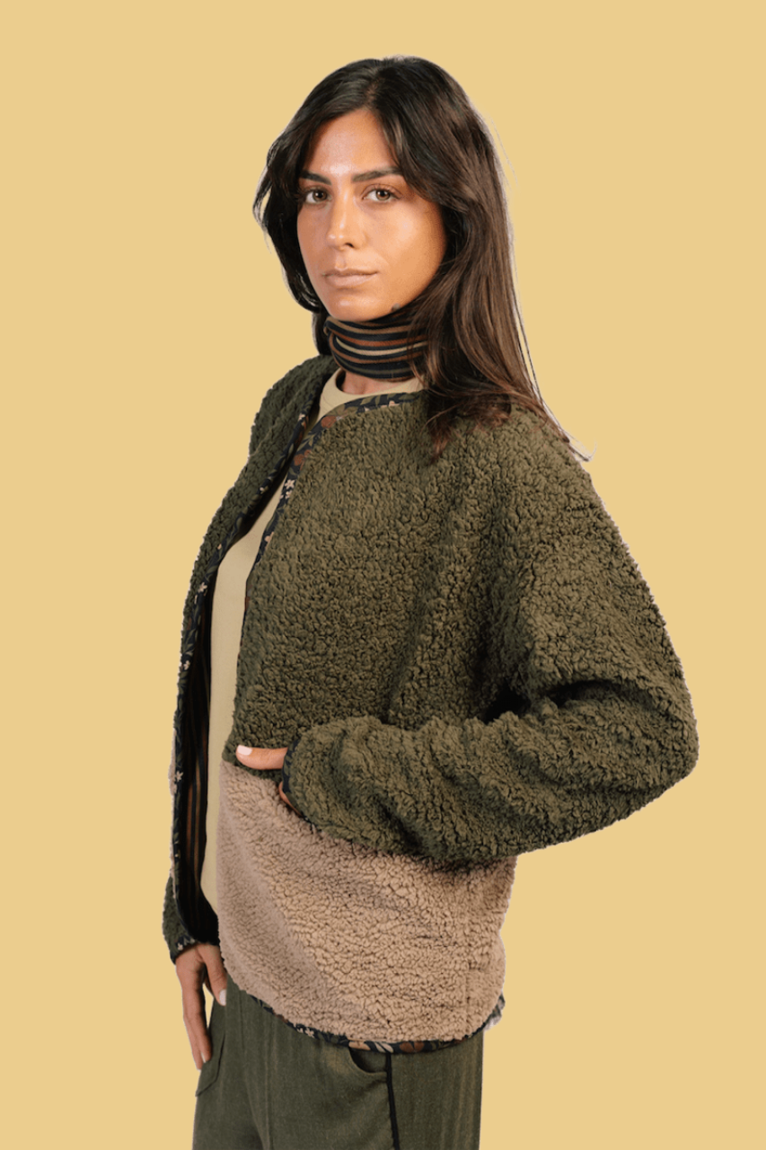 Borderline Cozy Jacket in Olive & Beige