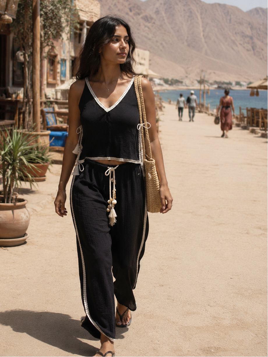 Coastal Slits Top In Black